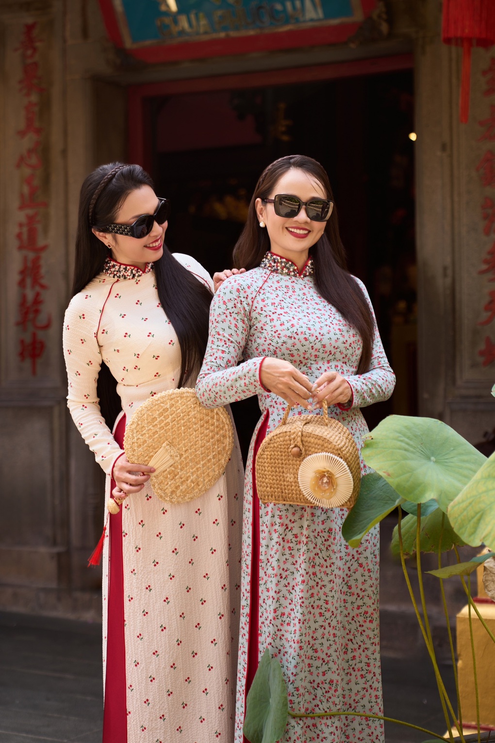 Út Trong Đất phương Nam hiếm hoi lộ diện, khoe dáng với áo dài trên phố - 12 Út Trong Đất phương Nam hiếm hoi lộ diện, khoe dáng với áo dài trên phố - 12