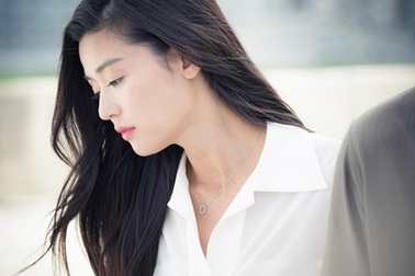 Sát ngày chụp ảnh cưới, chồng đưa đề nghị bất ngờ khiến tôi nổi da gà