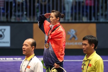 Hoàng Thị Phương Giang dành tặng HCV cho bố đã mất