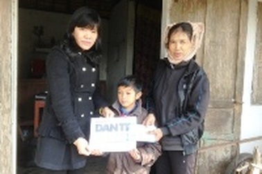 Hơn 24 triệu đồng đến với cậu bé 15 tuổi bị mù hai mắt