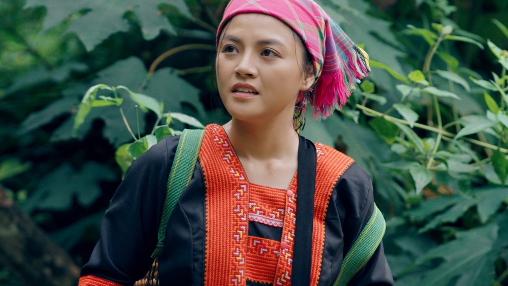 Thu Quỳnh mượn đồ của giúp việc, sắm quần nam vào phim về Bộ đội biên phòng - 2 Thu Quỳnh mượn đồ của giúp việc, sắm quần nam vào phim về Bộ đội biên phòng - 2