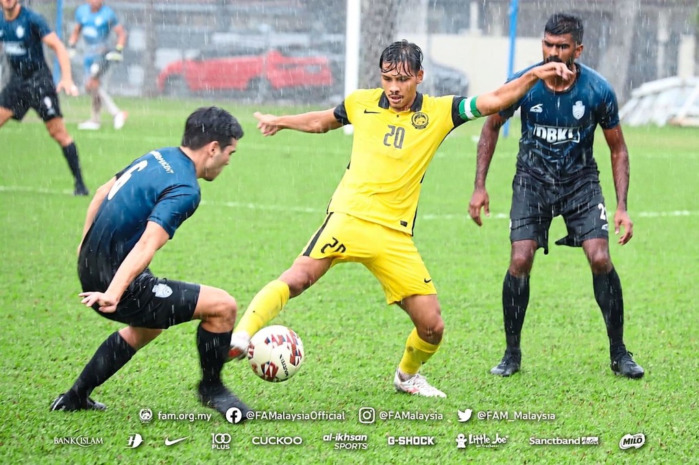 Thua liểng xiểng, đối thủ U23 Việt Nam còn nhận tin dữ - 1 Thua liểng xiểng, đối thủ U23 Việt Nam còn nhận tin dữ - 1