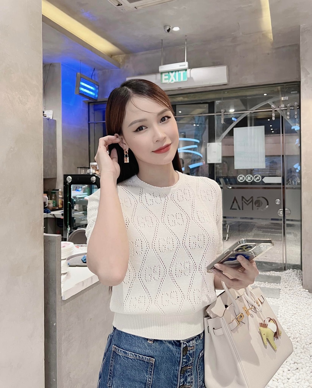 Hot girl đời đầu Sam phản ứng gay gắt khi bị cắt ghép câu nói về đàn ông - 2 Hot girl đời đầu Sam phản ứng gay gắt khi bị cắt ghép câu nói về đàn ông - 2