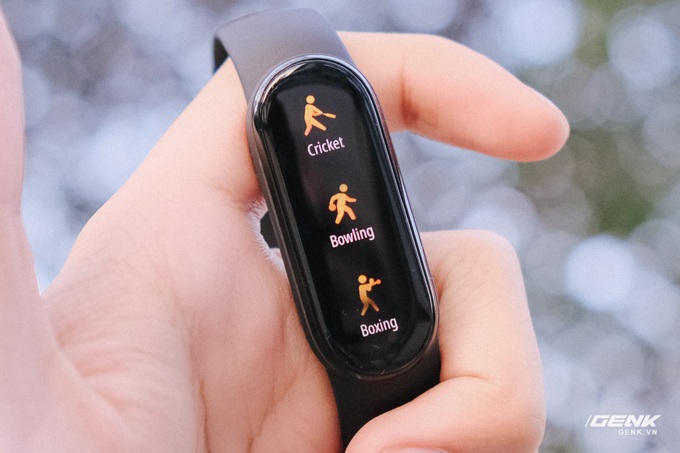 Trên tay Mi Band 6: Nâng cấp lên màn hình tràn viền, có đo SpO2, đã hỗ trợ tiếng Việt, giá 800,000 đồng - Ảnh 12. Trên tay Mi Band 6: Nâng cấp lên màn hình tràn viền, có đo SpO2, đã hỗ trợ tiếng Việt, giá 800,000 đồng - Ảnh 12.