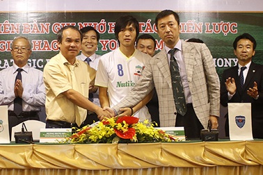 Những vụ chuyển nhượng đình đám nhất bóng đá nội năm 2015