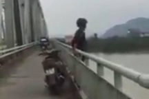 Tìm thấy thi thể nam thanh niên gieo mình xuống sông Lam tự vẫn