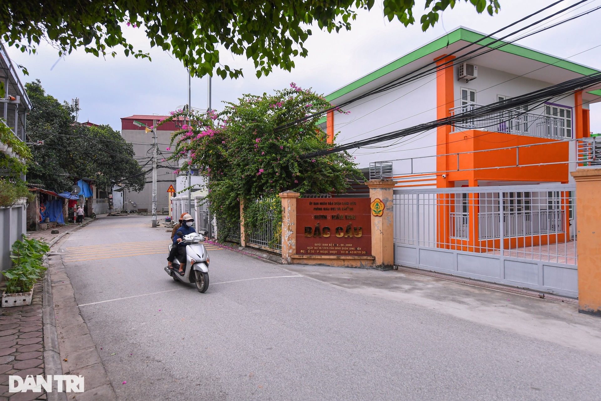 Người dân mong giữ lại khu dân cư hơn 2.000 hộ nằm giữa sông Hồng - 13 Người dân mong giữ lại khu dân cư hơn 2.000 hộ nằm giữa sông Hồng - 13