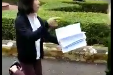 Vụ giáo viên quỳ gối tại ủy ban tỉnh: Điều động công tác có thiếu sót nhưng đúng thẩm quyền