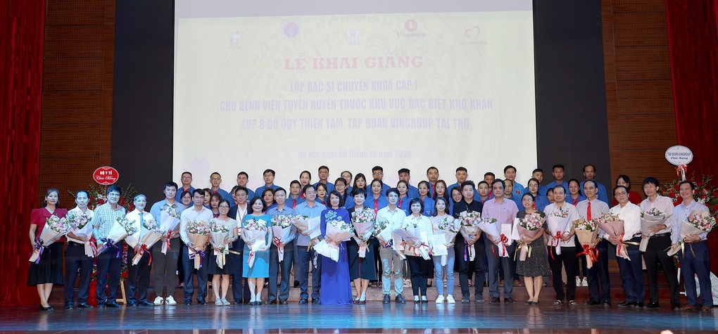 Cần thêm 72.000 bác sĩ trong giai đoạn 2021-2030 - 2 Cần thêm 72.000 bác sĩ trong giai đoạn 2021-2030 - 2