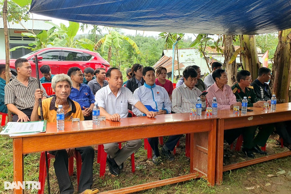Khởi công nhà Nhân ái, tặng vợ chồng người MNong ở Quảng Nam - 2 Khởi công nhà Nhân ái, tặng vợ chồng người MNong ở Quảng Nam - 2