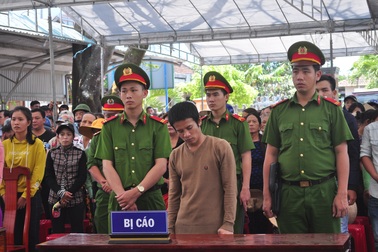 Án mạng từ tiếng nẹt bô xe máy