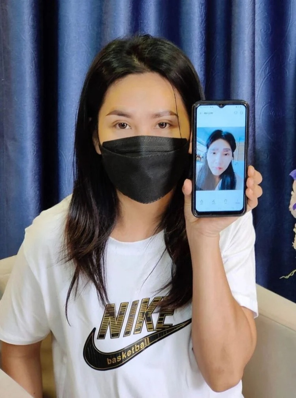 Cô gái khóc ròng vì có hai cặp lông mày sau khi phun xăm thẩm mỹ giá rẻ - 2 Cô gái khóc ròng vì có hai cặp lông mày sau khi phun xăm thẩm mỹ giá rẻ - 2