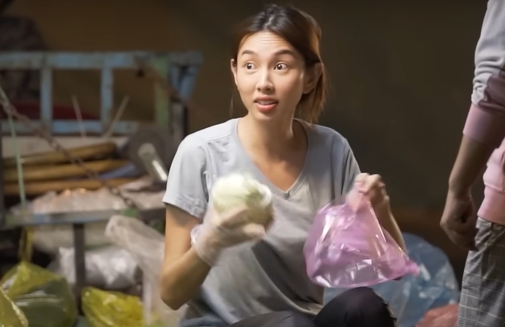 Hoa hậu Thùy Tiên ra chợ bán rau, tá hỏa khi người mua trả giá - 3 Hoa hậu Thùy Tiên ra chợ bán rau, tá hỏa khi người mua trả giá - 3