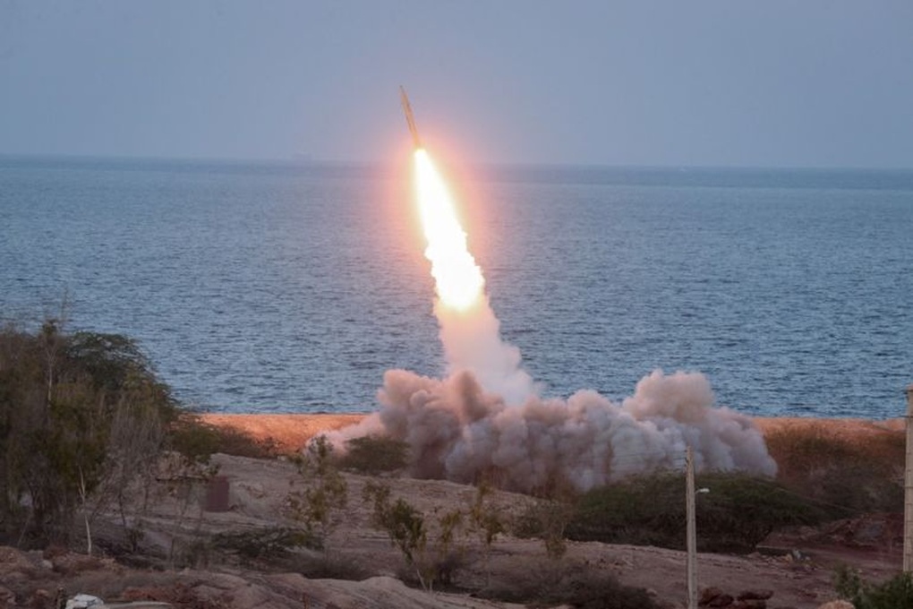 Iran liên tiếp tập kích Israel: Lý do bức màn thép của Tel Aviv mỏng dần - 1 Iran liên tiếp tập kích Israel: Lý do bức màn thép của Tel Aviv mỏng dần - 1
