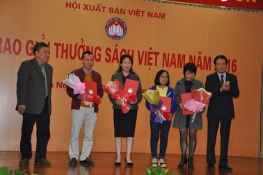 90 đầu sách đạt giải thưởng sách Việt Nam năm 2016