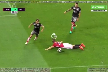 MU 2-0 Southampton: Ibra đá thành công phạt đền