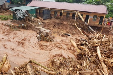 Lũ quét kinh hoàng tại Điện Biên, 3 xã bị cô lập