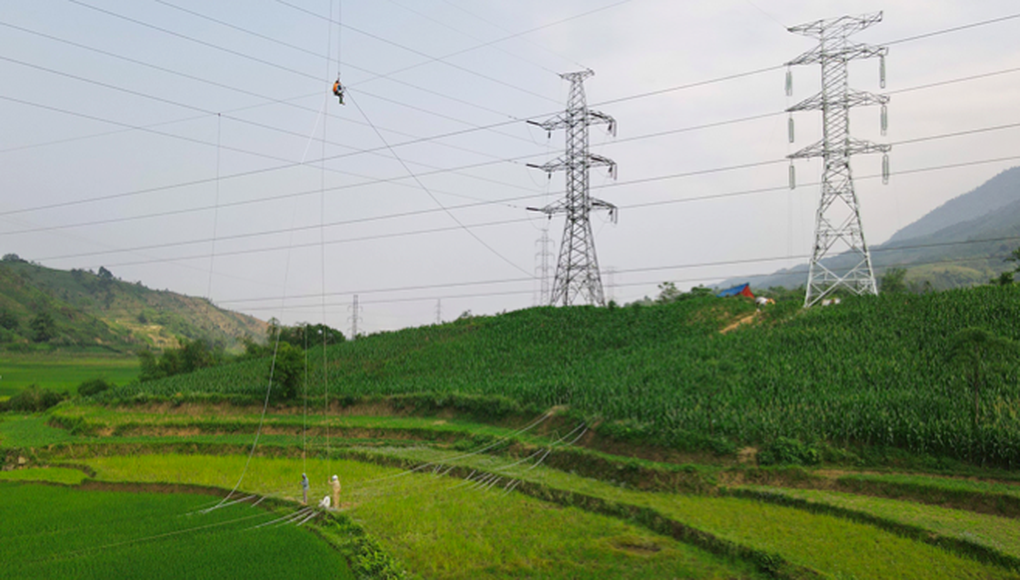 EVNNPT đóng điện đường dây 220kV Lào Cai - Bảo Thắng - 3 EVNNPT đóng điện đường dây 220kV Lào Cai - Bảo Thắng - 3