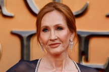 Tác giả "Harry Potter": Từ mẹ đơn thân thất nghiệp tới nhà văn tỷ phú USD