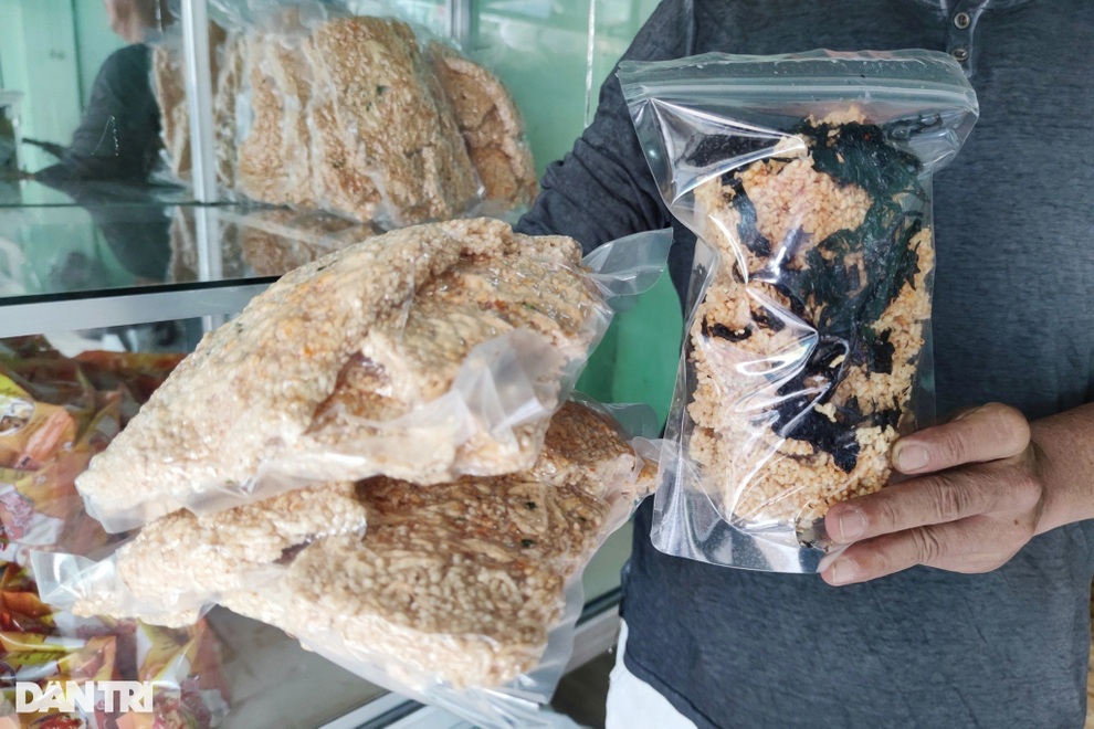 Tài xế mày mò làm món cơm cháy, thu hàng trăm triệu đồng mỗi tháng - 5 Tài xế mày mò làm món cơm cháy, thu hàng trăm triệu đồng mỗi tháng - 5