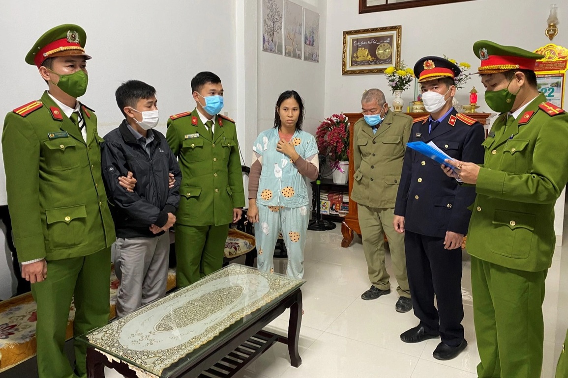 Bắt một nhân viên cây xăng liên quan đường dây mua bán hóa đơn trái phép - 1 Bắt một nhân viên cây xăng liên quan đường dây mua bán hóa đơn trái phép - 1