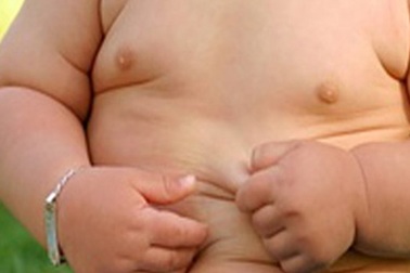 Báo động nạn béo phì trẻ mầm non đô thị lớn