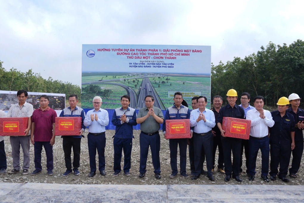 Thủ tướng khảo sát dự án kết nối TPHCM, Bình Dương và Bình Phước - 2 Thủ tướng khảo sát dự án kết nối TPHCM, Bình Dương và Bình Phước - 2