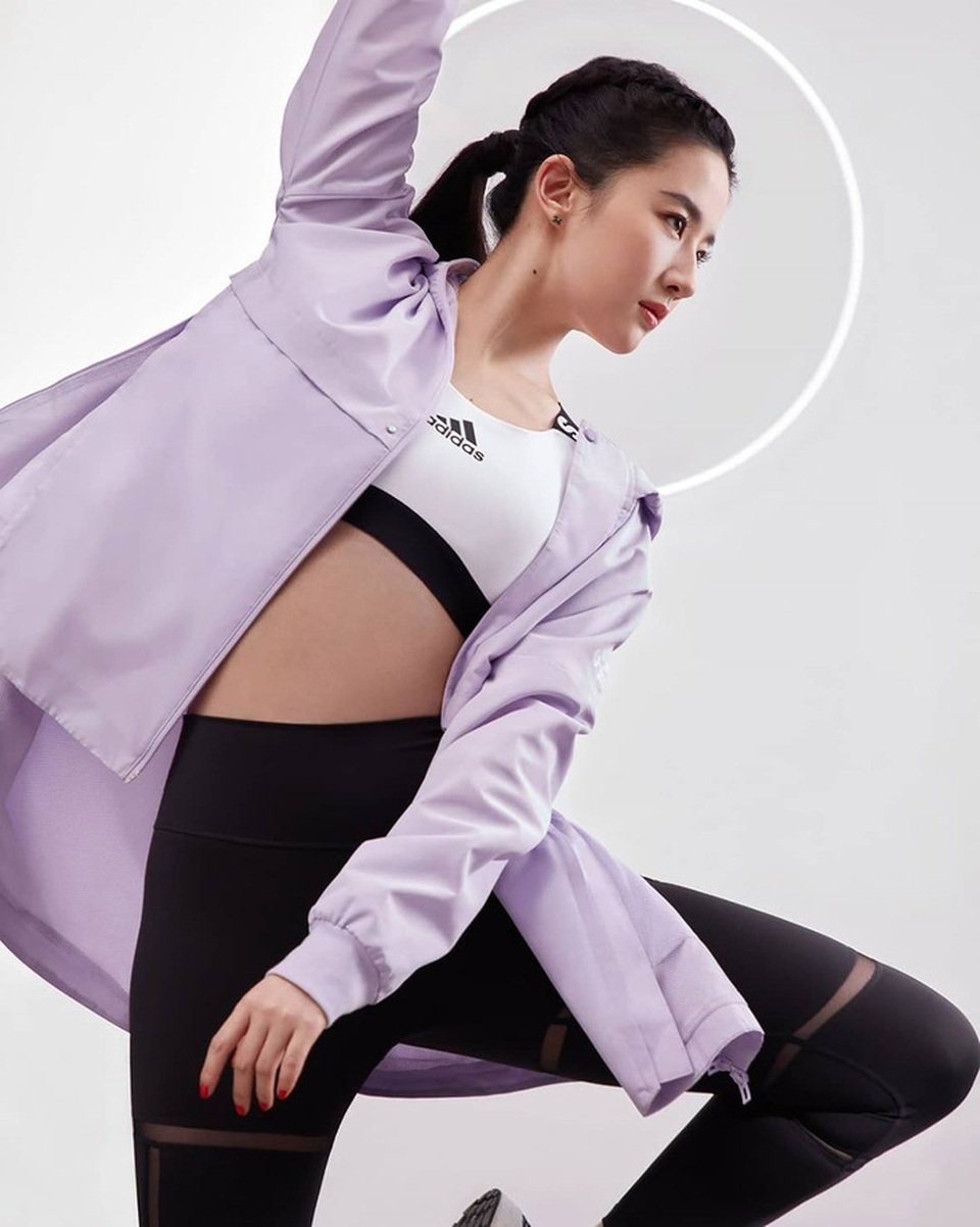 Phim Hoa Mộc Lan của Lưu Diệc Phi hoãn chiếu vì dịch Covid-19 - 12 Phim Hoa Mộc Lan của Lưu Diệc Phi hoãn chiếu vì dịch Covid-19 - 12