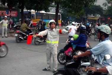 Hà Nội sẽ điều chỉnh giờ học, giờ làm ở 12 quận, huyện