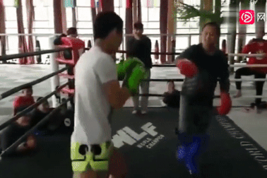 Thách đấu võ sĩ Muay Thái, môn đồ phái Võ Đang bị đá gãy 2 răng