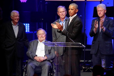 5 cựu Tổng thống Mỹ hội ngộ trong đêm nhạc từ thiện