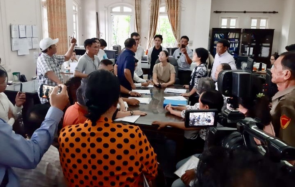 Khởi tố vụ công ty lừa đảo chiếm đoạt tài sản bằng dự án “ma” - 2 Khởi tố vụ công ty lừa đảo chiếm đoạt tài sản bằng dự án “ma” - 2