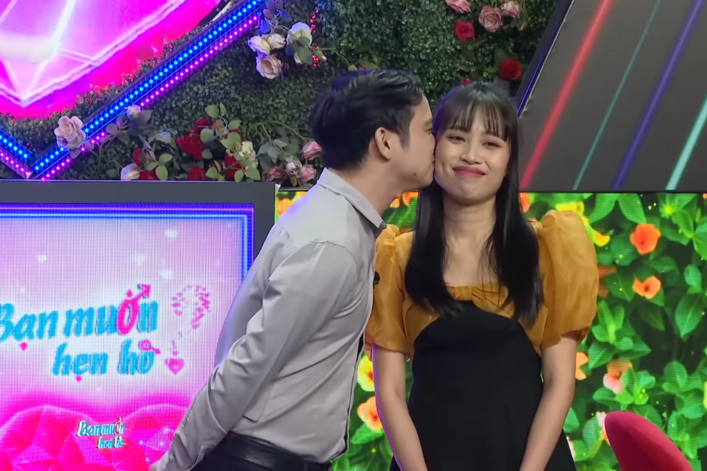 Chàng trai TPHCM bị MC Quyền Linh hỏi xoáy, gây sốc với câu trả lời - 1 Chàng trai TPHCM bị MC Quyền Linh hỏi xoáy, gây sốc với câu trả lời - 1