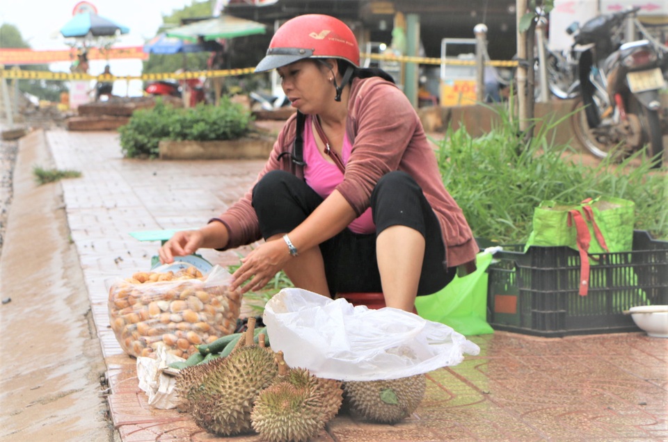 Đắk Nông: Kiếm nửa triệu đồng mỗi ngày nhờ mua thứ hạt ...bỏ đi - 1 Đắk Nông: Kiếm nửa triệu đồng mỗi ngày nhờ mua thứ hạt ...bỏ đi - 1