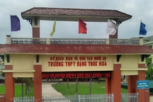 Bị bạn học đánh trong lớp, nam sinh lớp 11 phải nhập viện cấp cứu