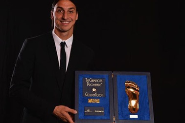 Ibrahimovic bất ngờ giành giải Bàn chân vàng