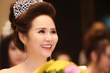 Nữ hoàng Hoa Hồng 2017 khoe nhan sắc nổi bật tại sự kiện