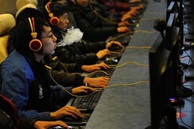 Tự nhờ cảnh sát tống giam để cai nghiện game