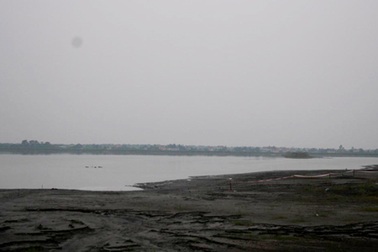 Hai học sinh chết đuối dưới hồ chứa xỉ nhà máy nhiệt điện