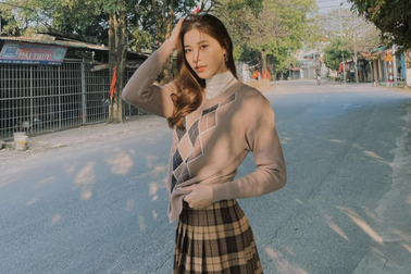 Vẻ đẹp ngọt ngào ở tuổi 19 của hoa khôi bóng chuyền Đặng Thu Huyền