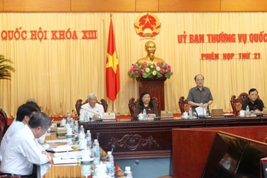 Tỉnh ủy lộng lẫy như cung điện giữa tỉnh nghèo