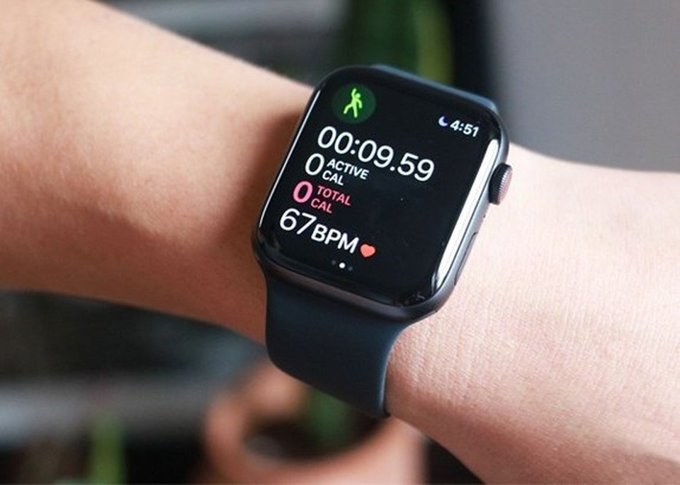 Apple Watch bị dính lỗi sạc pin, sẽ được sửa miễn phí - 1 Apple Watch bị dính lỗi sạc pin, sẽ được sửa miễn phí - 1