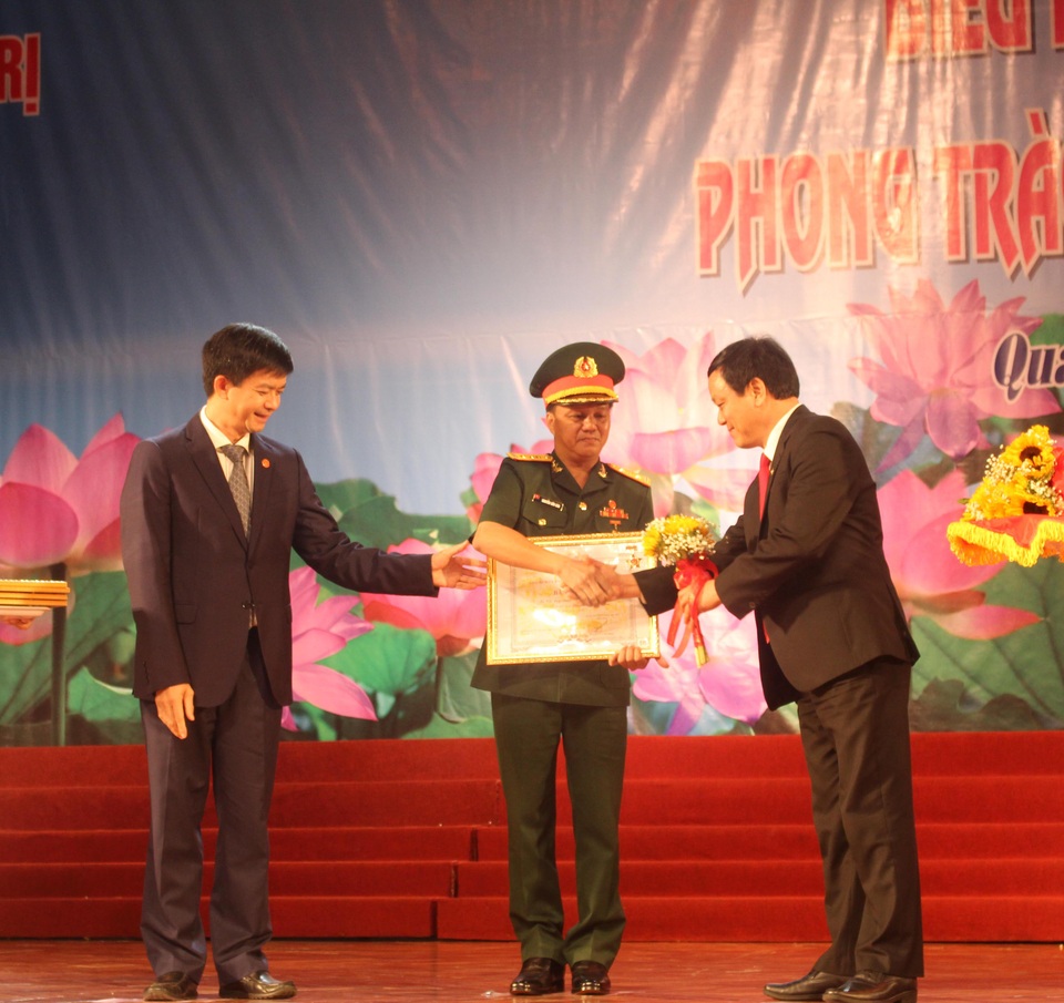 Tuyên dương 120 lao động trực tiếp là điển hình tiên tiến - 2 Tuyên dương 120 lao động trực tiếp là điển hình tiên tiến - 2