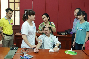 Thí sinh mổ ruột thừa trong đêm vẫn gắng đi thi