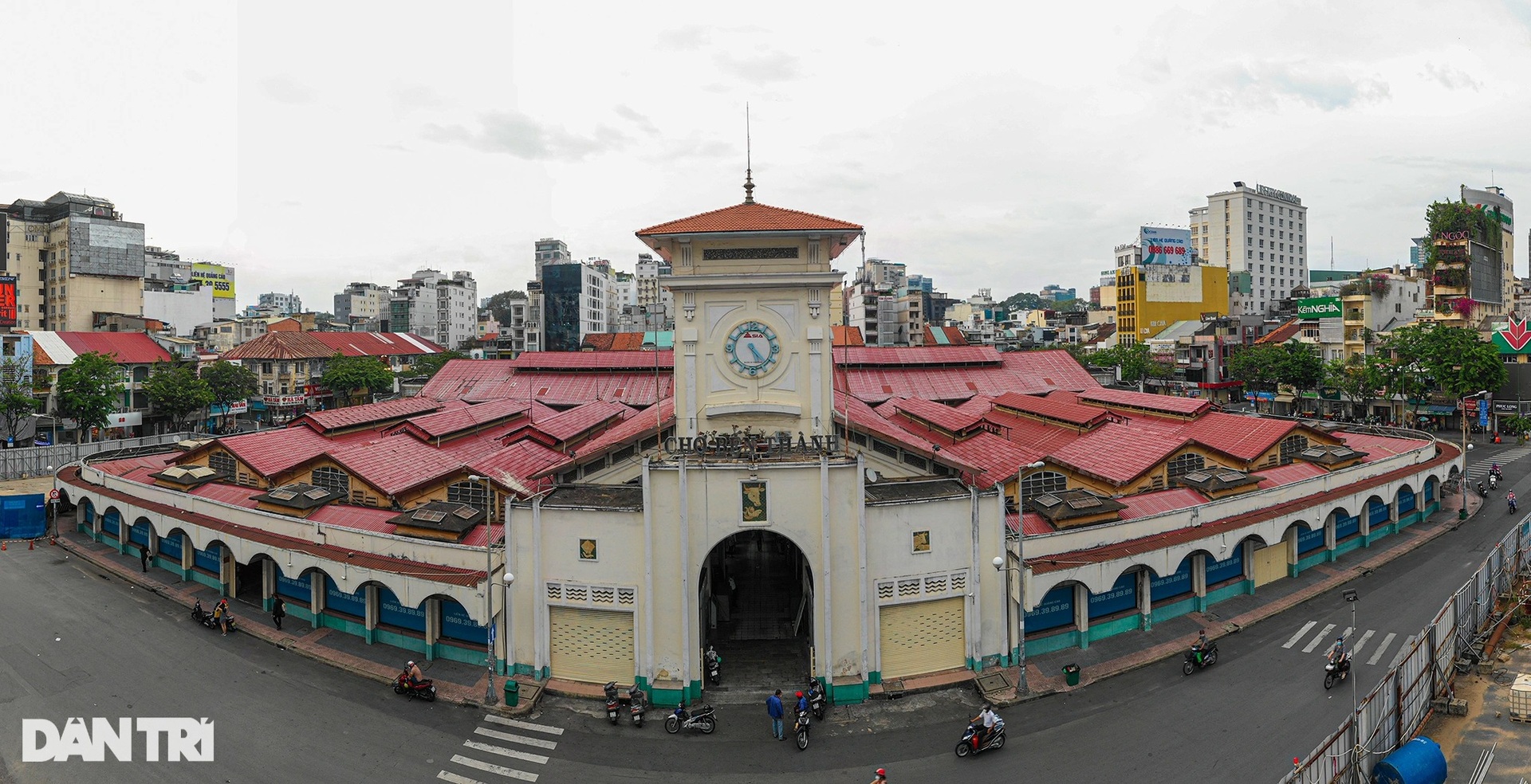 Chợ Bến Thành xuống cấp như thế nào trước ngày được cải tạo toàn bộ? - 2 Chợ Bến Thành xuống cấp như thế nào trước ngày được cải tạo toàn bộ? - 2