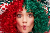 Bị dọa phát tán ảnh khỏa thân, nữ ca sĩ đi nước cờ “cao tay”