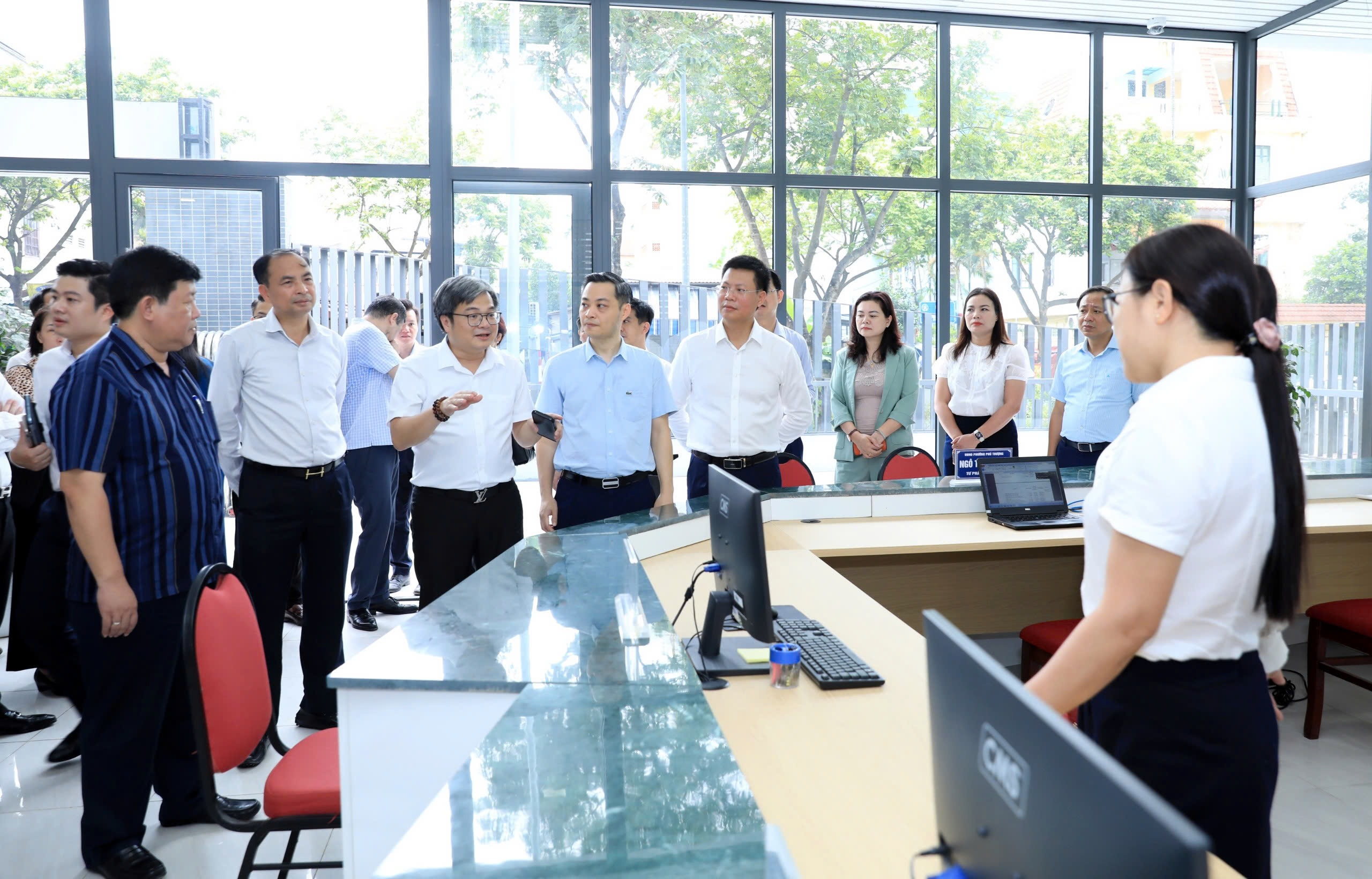 Bí thư phường Phú Thượng: Ứng dụng chuyển đổi số để phục vụ dân tốt nhất