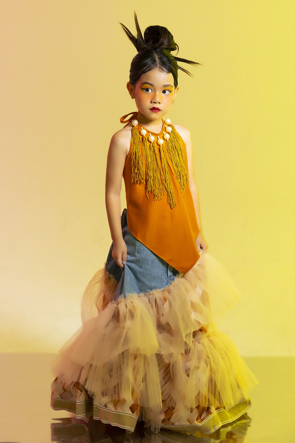 Top 5 Miss World Việt Nam Thu Phương ấn tượng với áo dài từ mây tre đan - 5 Top 5 Miss World Việt Nam Thu Phương ấn tượng với áo dài từ mây tre đan - 5