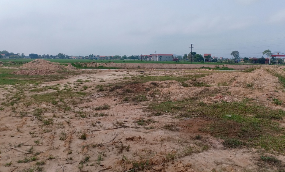 Dự án nước sạch trăm tỷ, 3 năm mới xong phần san lấp mặt bằng - 1 Dự án nước sạch trăm tỷ, 3 năm mới xong phần san lấp mặt bằng - 1