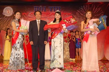 Hoa khôi đầu tiên của lưu học sinh Việt Nam tại Quảng Châu 